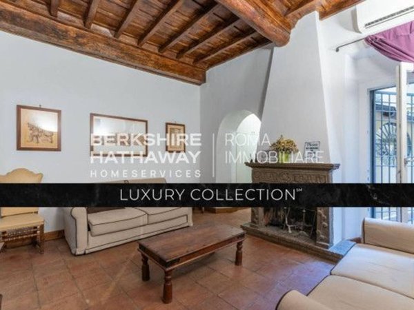 appartamento in vendita a Roma in zona Rione Regola