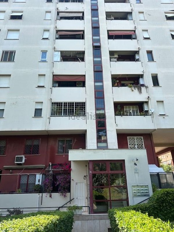 appartamento in vendita a Roma in zona Ardeatino