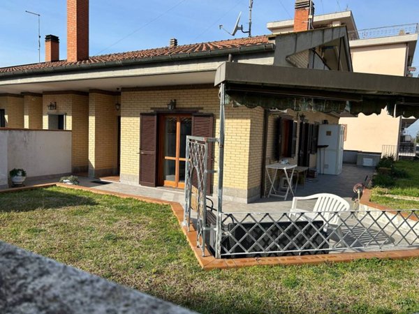 casa indipendente in vendita a Roma in zona Ottavia