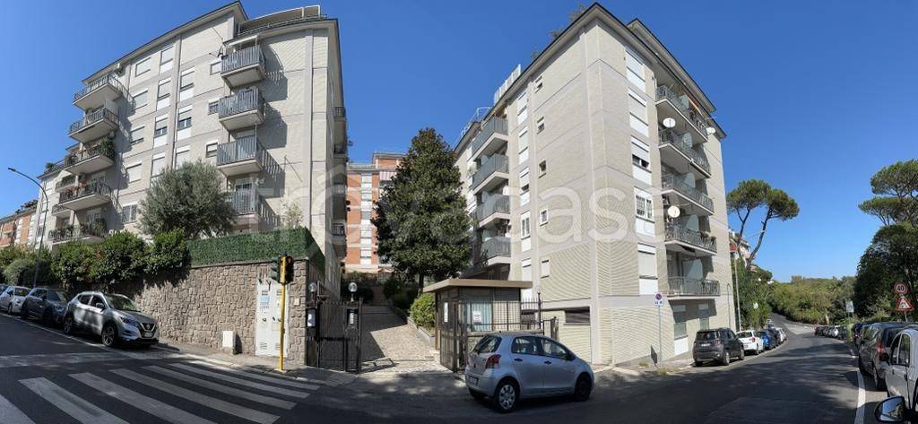 appartamento in vendita a Roma in zona Gianicolense