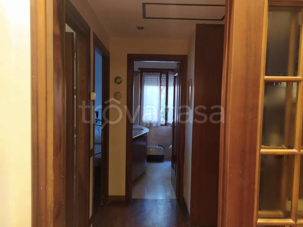 appartamento in vendita a Roma in zona Torre Gaia