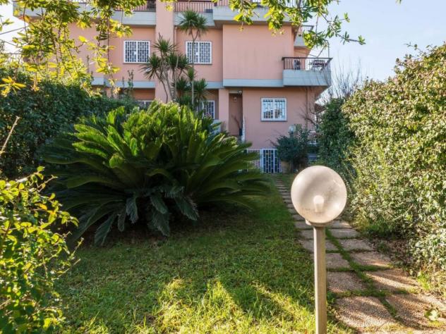 casa indipendente in vendita a Roma in zona Axa