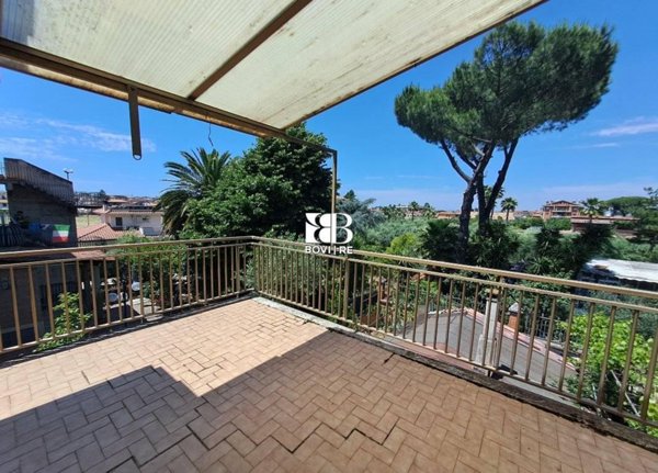 appartamento in vendita a Roma in zona Casal Morena