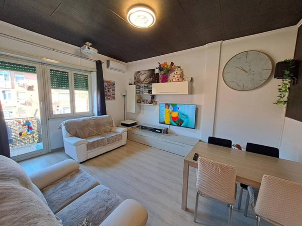 appartamento in vendita a Roma in zona Torre Spaccata
