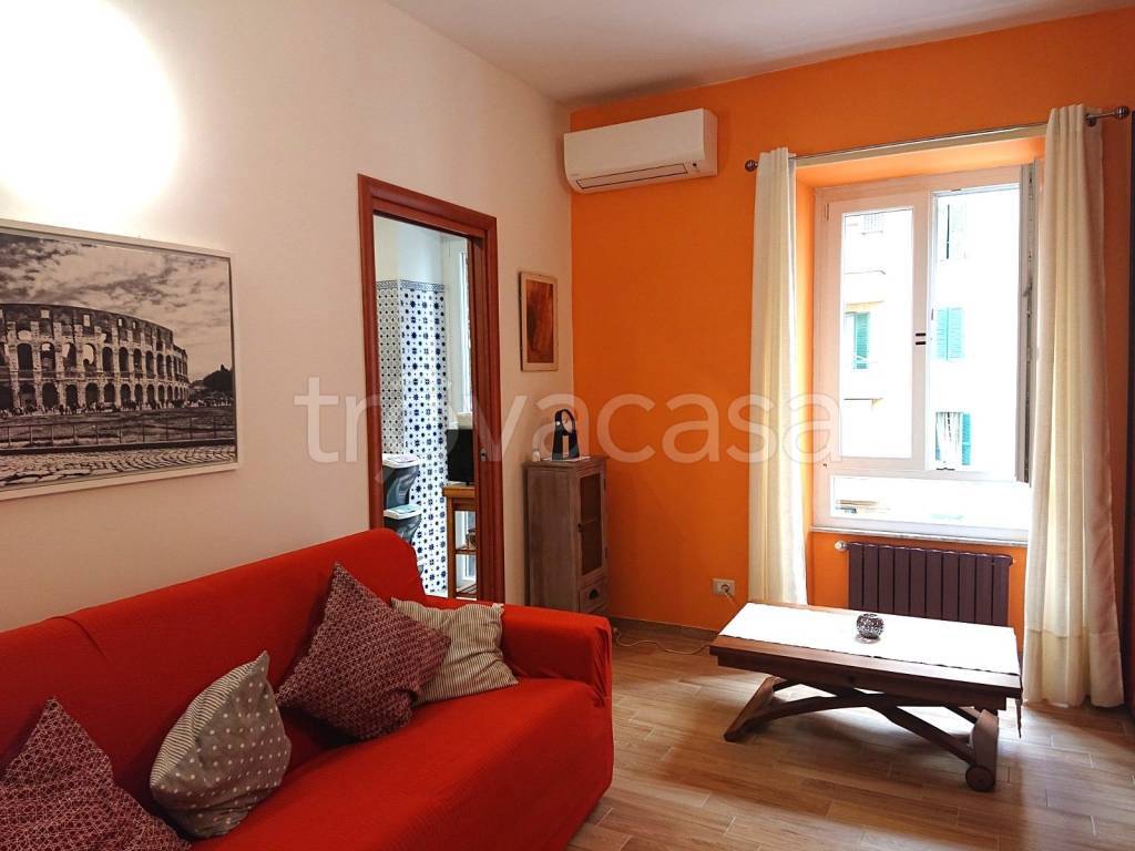 appartamento in vendita a Roma in zona Appio Latino