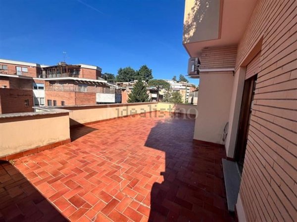 appartamento in vendita a Roma in zona Tomba di Nerone