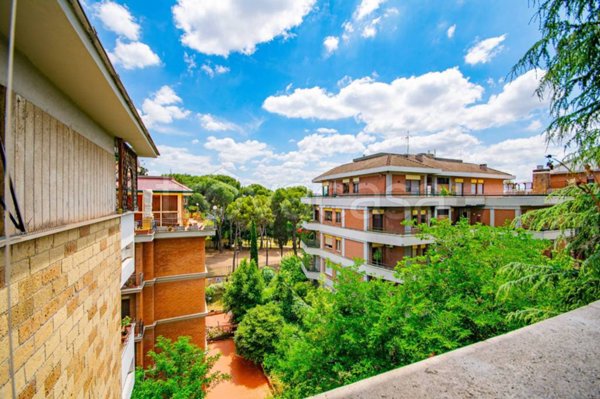 appartamento in vendita a Roma in zona EUR