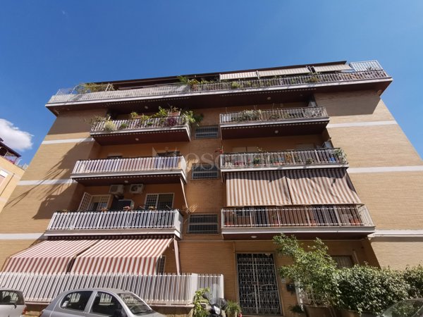 appartamento in vendita a Roma in zona Torrevecchia