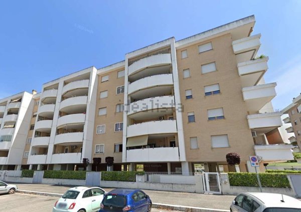 appartamento in vendita a Roma in zona Ponte di Nona