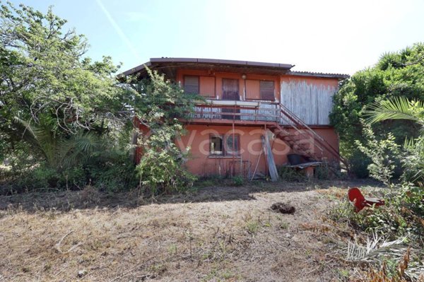 casa indipendente in vendita a Roma in zona Acilia