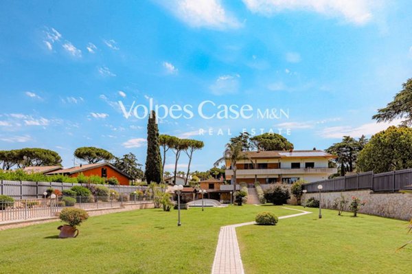 casa indipendente in vendita a Roma in zona Monte Sacro/Talenti