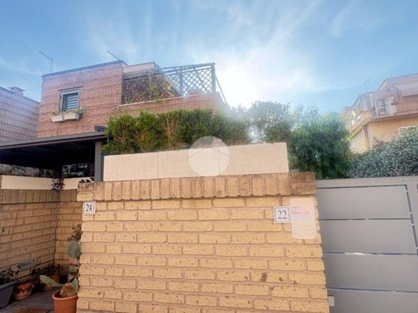casa indipendente in vendita a Roma in zona Spinaceto