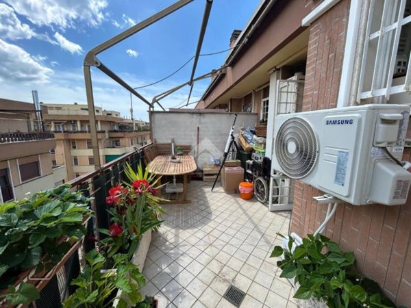 appartamento in vendita a Roma in zona Ostia
