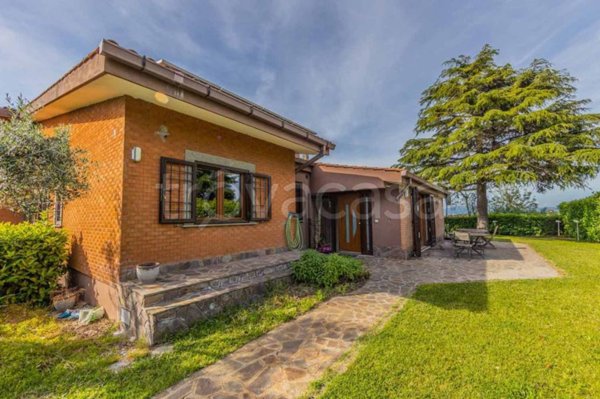 casa indipendente in vendita a Roma in zona Casal Morena