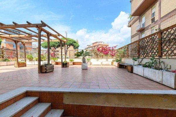 appartamento in vendita a Roma in zona Portuense