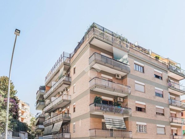 appartamento in vendita a Roma in zona Gianicolense