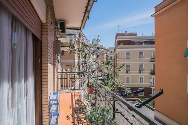 appartamento in vendita a Roma in zona Gianicolense