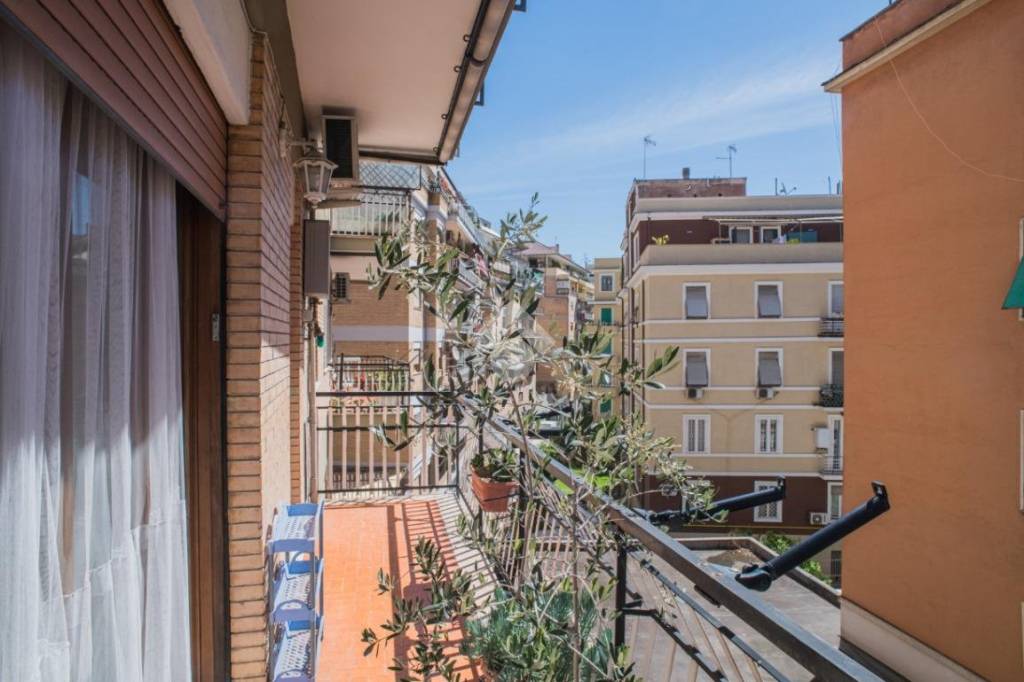 appartamento in vendita a Roma in zona Gianicolense