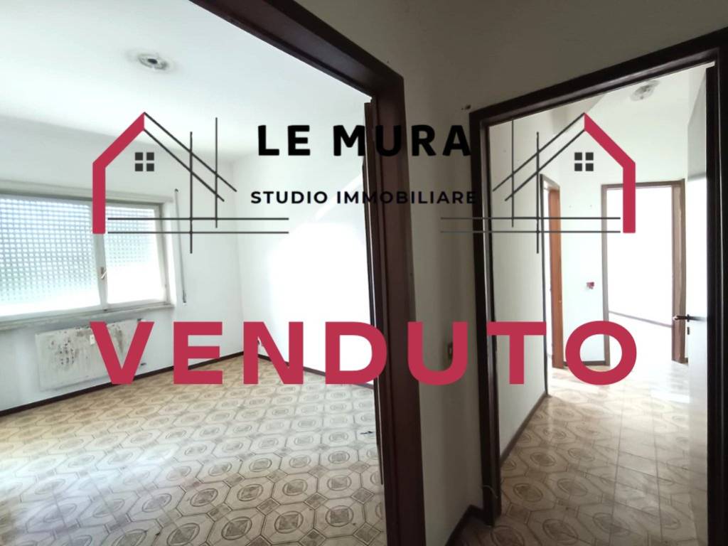appartamento in vendita a Roma in zona Ostia