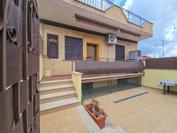 casa indipendente in vendita a Roma in zona Finocchio
