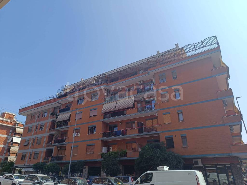 appartamento in vendita a Roma in zona Ostia