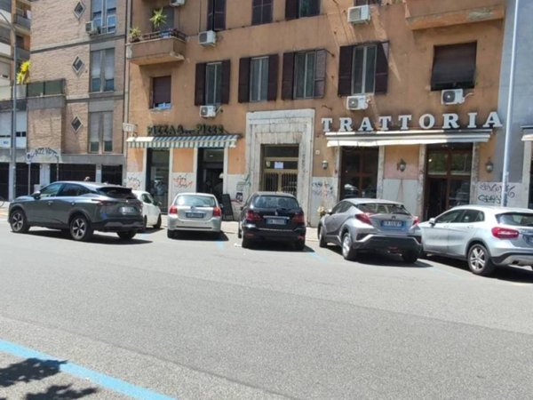 appartamento in vendita a Roma in zona Ostiense