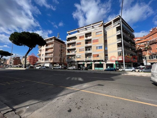 appartamento in vendita a Roma in zona Aurelio