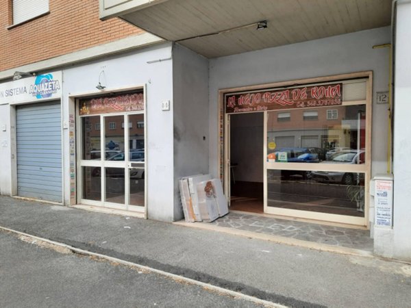 negozio in vendita a Roma in zona Lunghezza