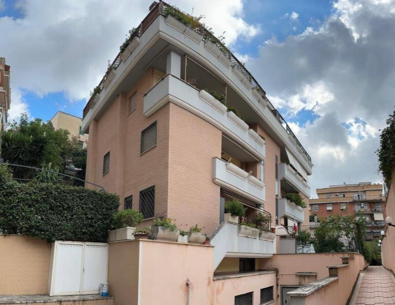 appartamento in vendita a Roma