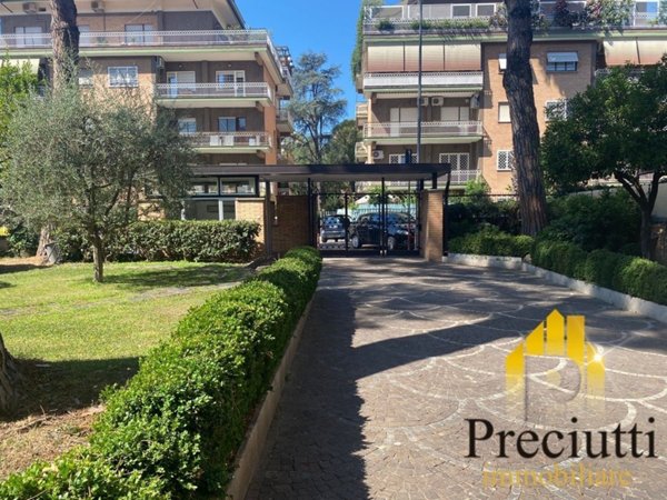 appartamento in vendita a Roma