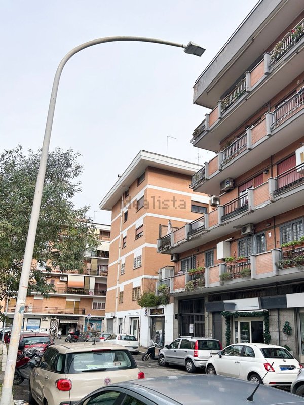 negozio in vendita a Roma in zona Gianicolense