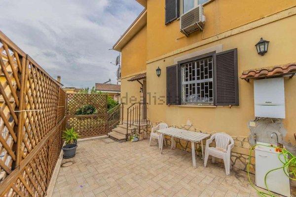 pentavano in vendita a Roma in zona Borghesiana