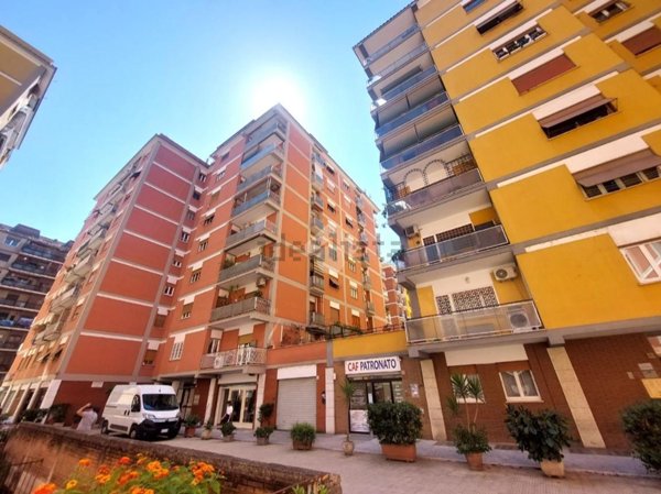 locale commerciale in vendita a Roma in zona Portuense