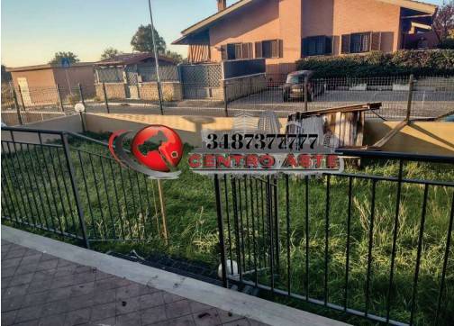 appartamento in vendita a Roma in zona Lunghezza