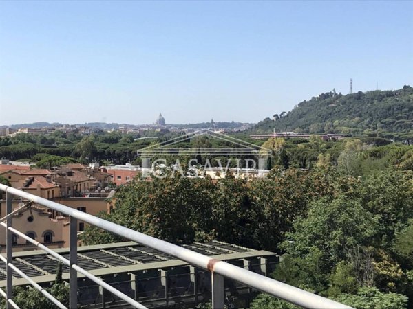 appartamento in vendita a Roma in zona Della Vittoria