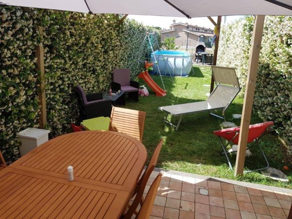casa indipendente in vendita a Roma in zona Lunghezza