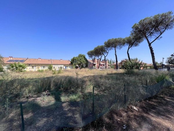 terreno agricolo in vendita a Roma in zona Acilia
