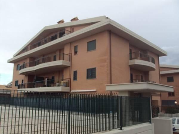 appartamento in vendita a Roma in zona Casal Morena