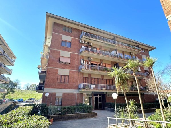 appartamento in vendita a Roma in zona Appio Latino