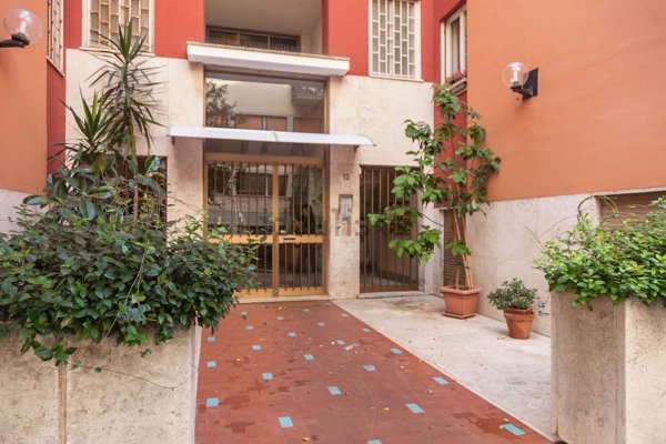 appartamento in vendita a Roma in zona Ardeatino