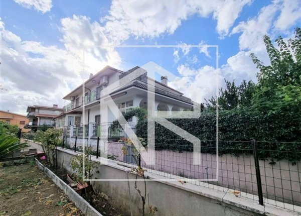 appartamento in vendita a Roma in zona Ponte di Nona