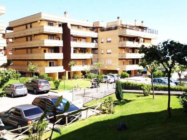 appartamento in vendita a Roma in zona Ponte di Nona
