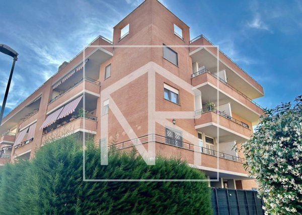 appartamento in vendita a Roma in zona Ponte di Nona