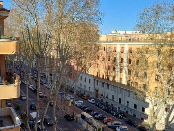 appartamento in vendita a Roma in zona Della Vittoria