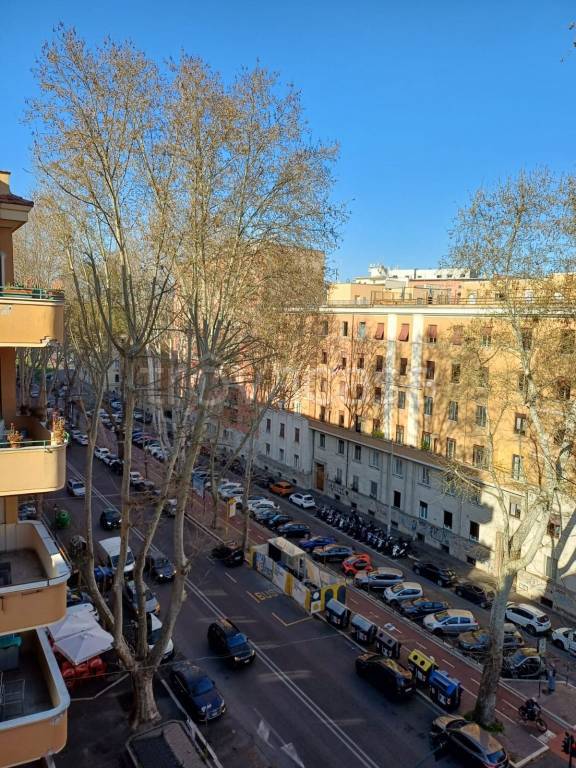 appartamento in vendita a Roma in zona Della Vittoria