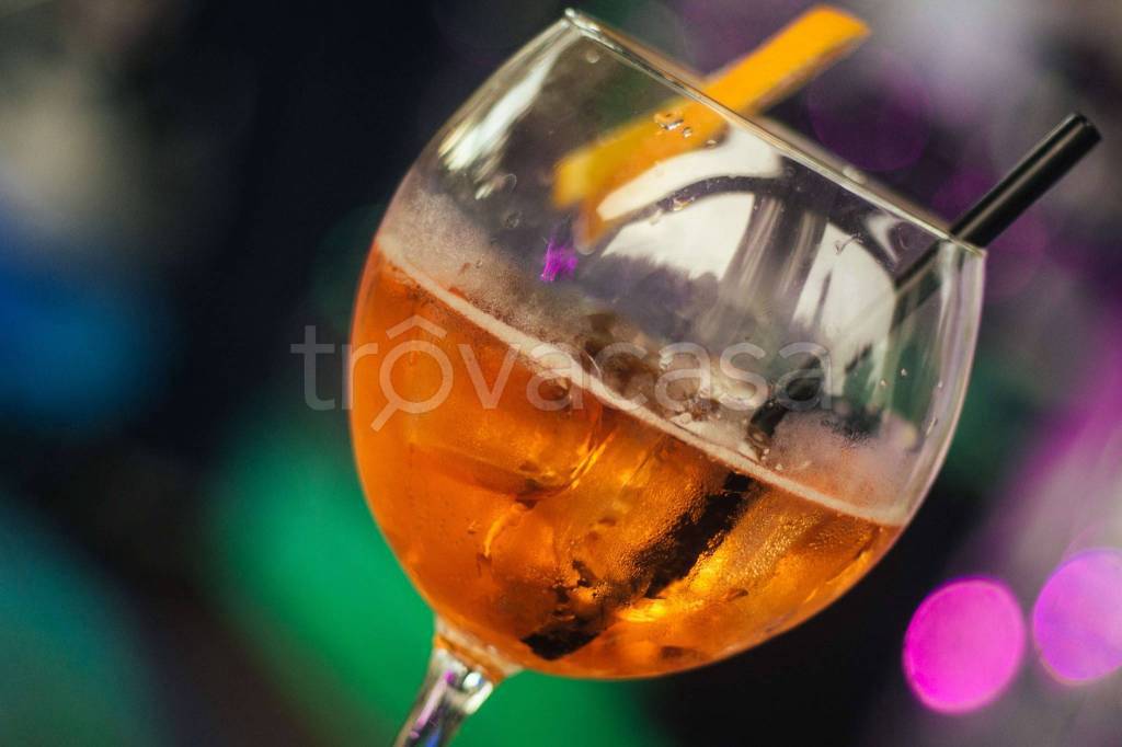 negozio in vendita a Roma in zona Casal Morena