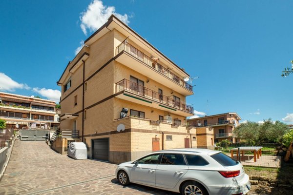 appartamento in vendita a Roma in zona Selva Candida