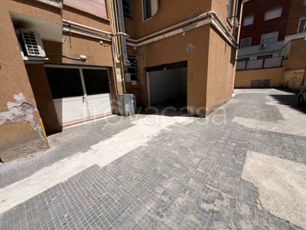 ufficio in vendita a Roma in zona Aurelio