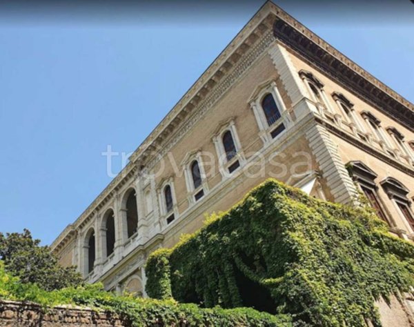 appartamento in vendita a Roma in zona Rione di Ponte