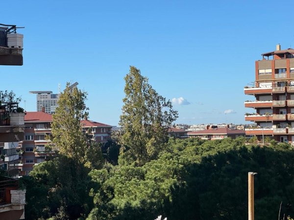 appartamento in vendita a Roma in zona EUR